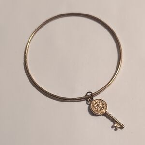 Elegant Gold Key‎ Charm Bangle Bracelet